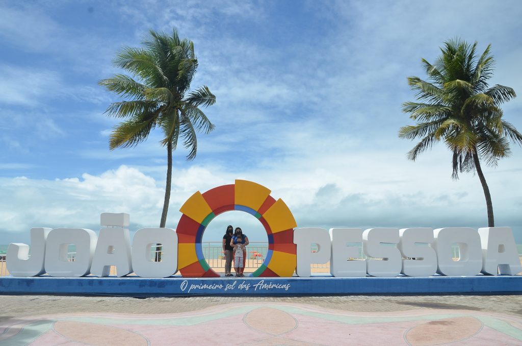 Um Paraíso Tropical Te Espera!